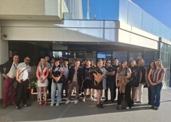 Alumni de Psicología UBO fortalecen su marca profesional en encuentro con experto en branding