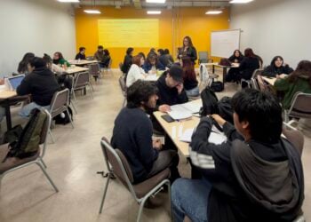 Estudiantes de Psicología fortalecen su empleabilidad mediante simulación de entrevista para la inserción laboral